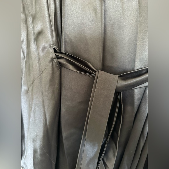 Rosamosario 100% Silk Black Silk Gold Chantilly Lace Kaftan with Train Clemira - Picture 15 of 17